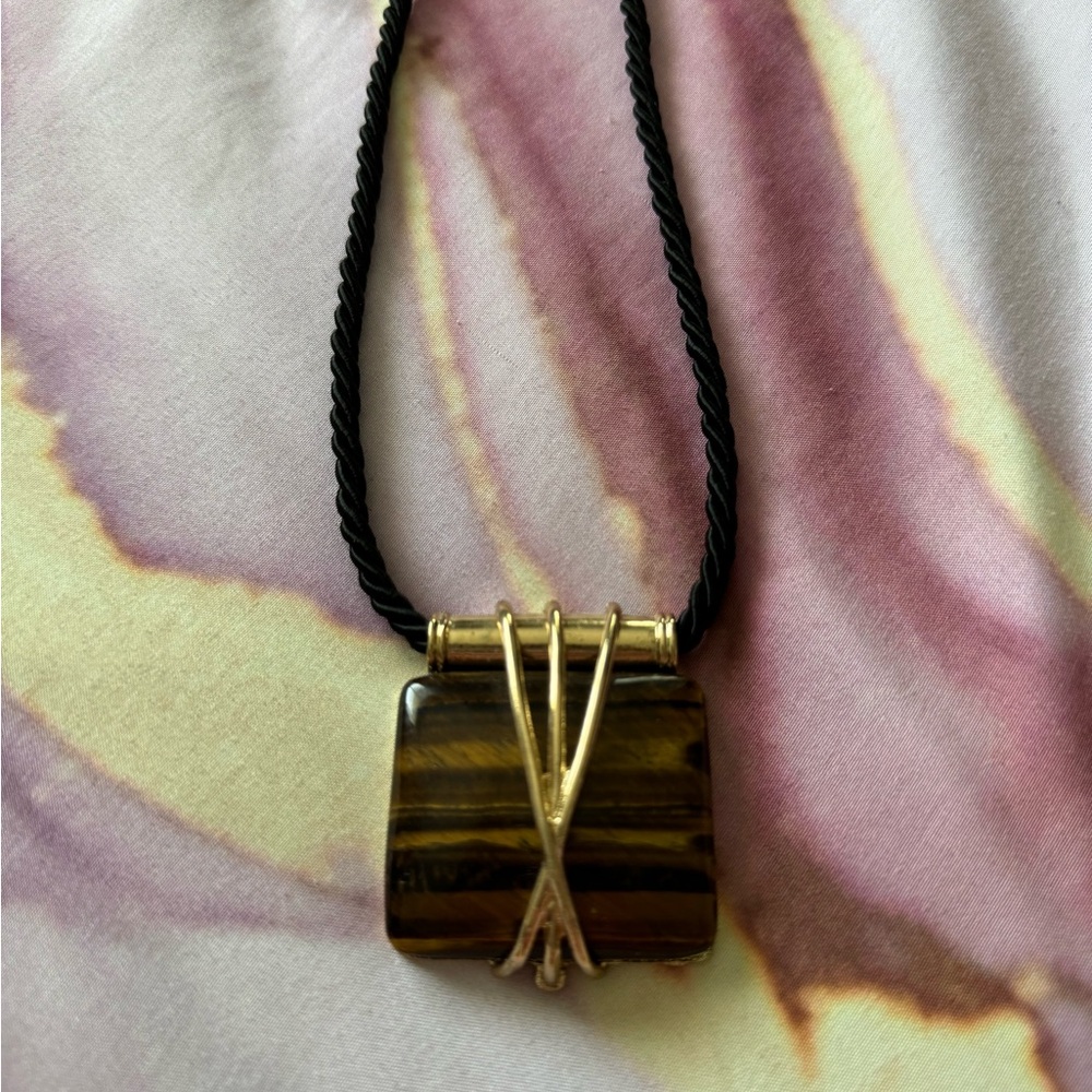 Mango MNG Elegant black cord necklace with tiger eye stone